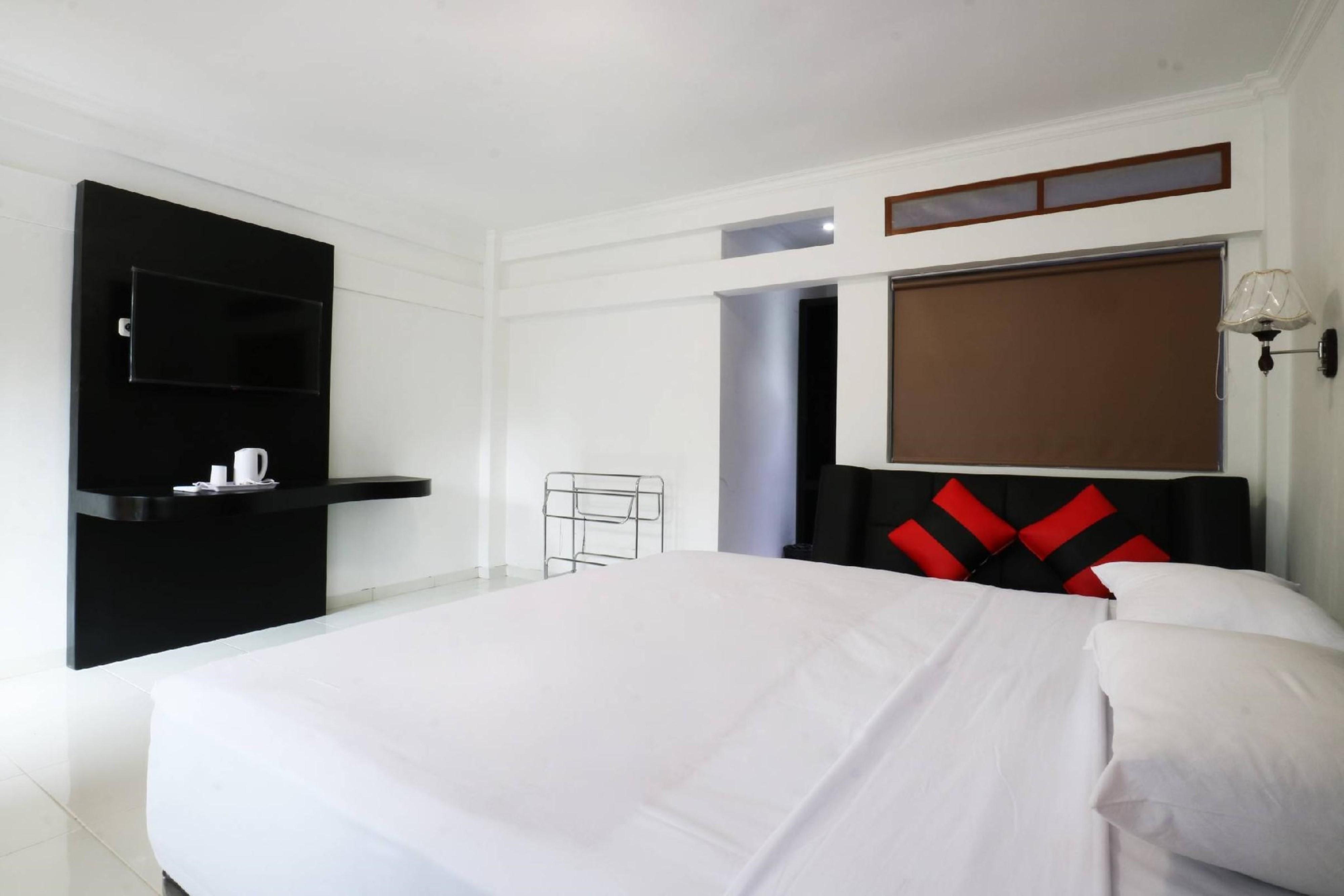 Narima Resort Hotel Лембанг Экстерьер фото