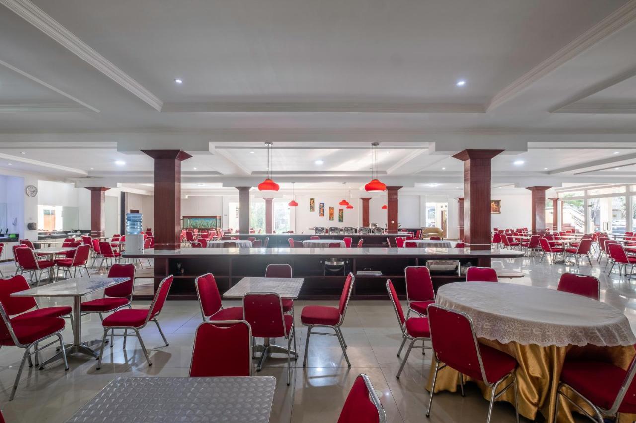 Narima Resort Hotel Лембанг Экстерьер фото
